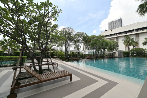 Condo in Bangkok, Thailand, 2 bedrooms  № 184254 - photo 3