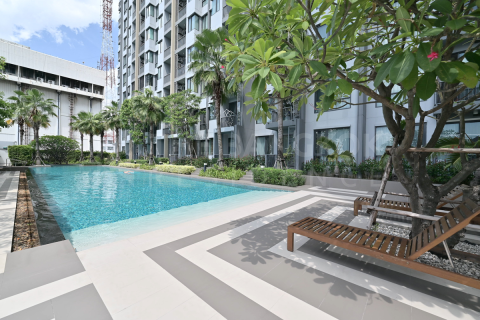 Condo in Bangkok, Thailand, 2 bedrooms  № 184254