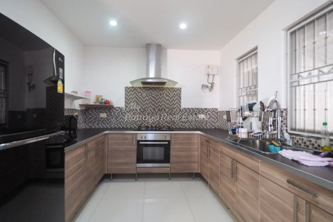 Maison à Bang Lamung, Thaïlande 2 chambres № 75548 - photo 8