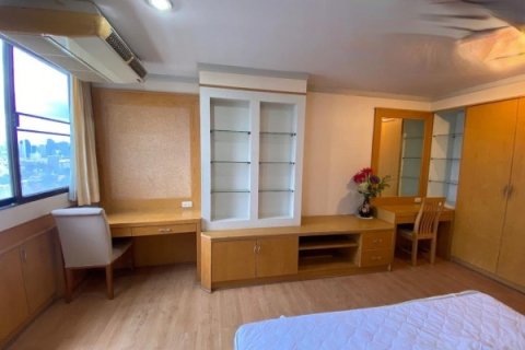 Condo in Bangkok, Thailand, 2 bedrooms  № 157736 - photo 5