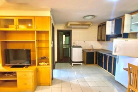 Condo in Bangkok, Thailand, 2 bedrooms  № 157736 - photo 10