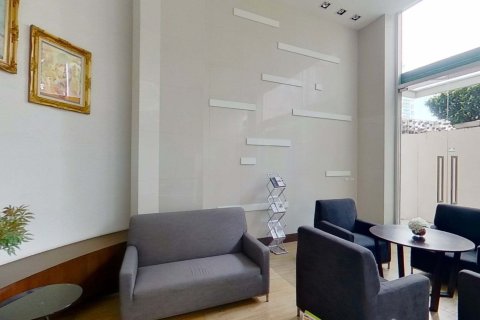 Condo in Bangkok, Thailand, 2 bedrooms  № 157737 - photo 15