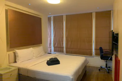 Condo in Bangkok, Thailand, 2 bedrooms  № 157737 - photo 3