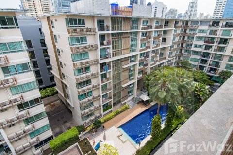 Condo in Bangkok, Thailand, 2 bedrooms  № 157737 - photo 13