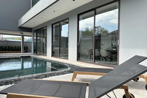 Penthouse in Pattaya, Thailand 4 bedrooms № 150525 - photo 1