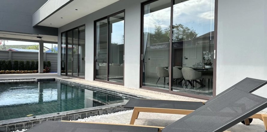 Penthouse in Pattaya, Thailand 4 bedrooms № 150525