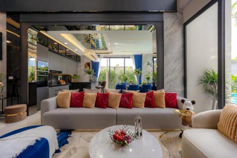 Penthouse in Pattaya, Thailand 4 bedrooms № 150527 - photo 5