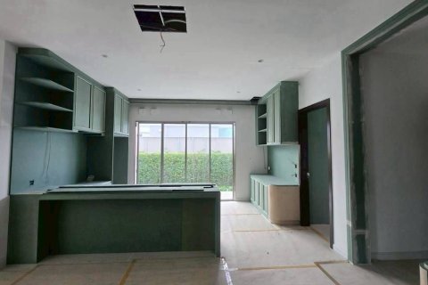 Maison à Lat Krabang, Bangkok, Thaïlande 5 chambres № 154759 - photo 13