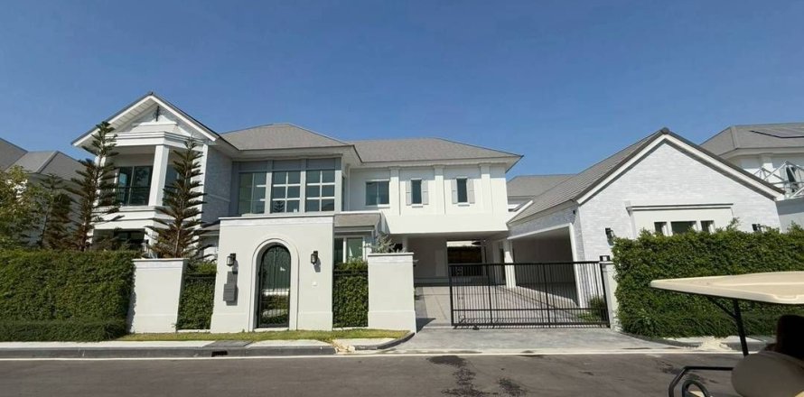 Maison à Lat Krabang, Bangkok, Thaïlande 5 chambres № 154759