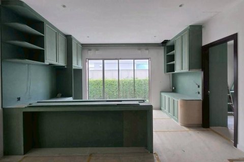 Maison à Lat Krabang, Bangkok, Thaïlande 5 chambres № 154759 - photo 16