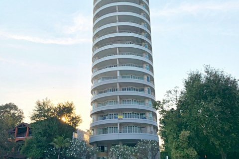 Кондоминиум с 2 спальнями в Ча-аме, Таиланд № 168821