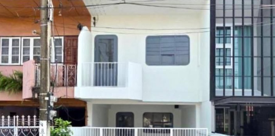 Дом в Лат Пхрау, Бангкок, Таиланд с 3 спальнями № 157134