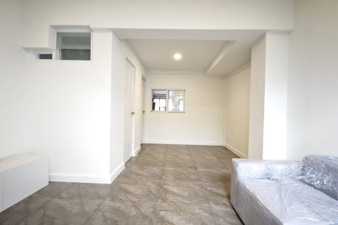 Дом в Лат Пхрау, Бангкок, Таиланд с 3 спальнями № 157134 - фото 22