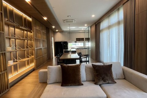 House in Saphan Sung, Bangkok, Thailand 3 bedrooms № 157128 - photo 25