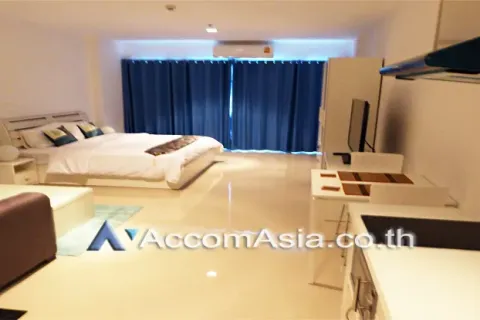 Studio in the Condo in Bang Lamung, Thailand  № 218470
