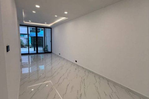 Таунхаус в Паттайе, Таиланд с 4 спальнями  № 153951 - фото 4