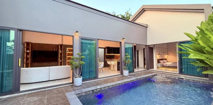 Villa in Bang Lamung, Thailand 4 bedrooms № 153949