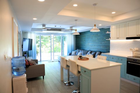 Condo à Phuket, Thaïlande, 2 chambres  № 147655 - photo 7