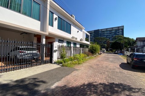 Дом в Чиангмае, Таиланд с 4 спальнями  № 75136 - фото 24