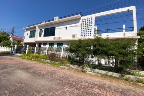 Дом в Чиангмае, Таиланд с 4 спальнями  № 75136 - фото 23