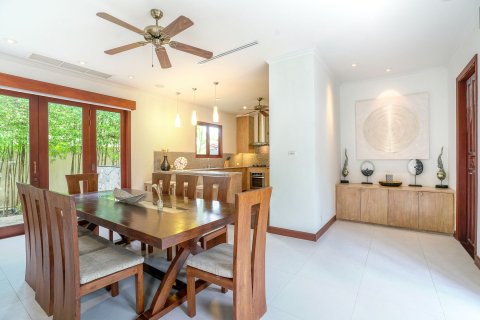 Villa in Phuket, Thailand 5 bedrooms № 153441 - photo 8
