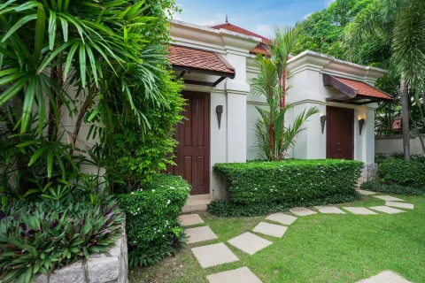 Villa in Phuket, Thailand 5 bedrooms № 153441 - photo 29