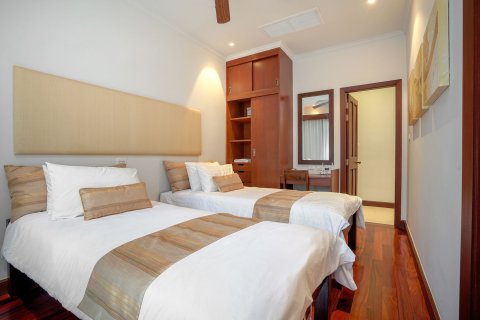 Villa in Phuket, Thailand 5 bedrooms № 153441 - photo 9