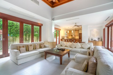 Villa in Phuket, Thailand 5 bedrooms № 153441 - photo 6