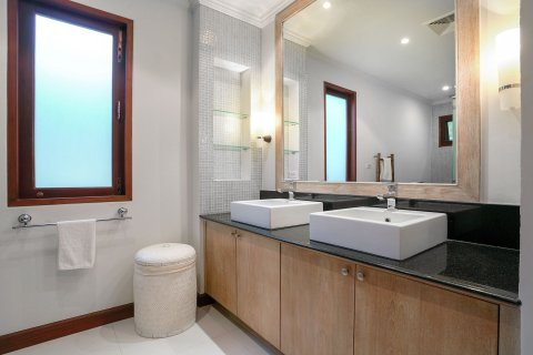 Villa in Phuket, Thailand 5 bedrooms № 153441 - photo 5