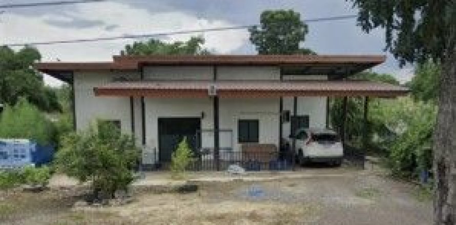 House in Lopburi, Thailand 4 bedrooms № 153440