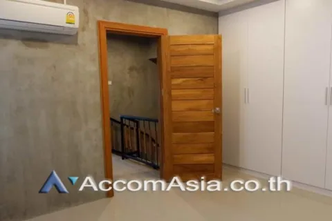 Duplex in Khlong Toei, Bangkok, Thailand 3 Schlafzimmer № 216256 - Foto 6