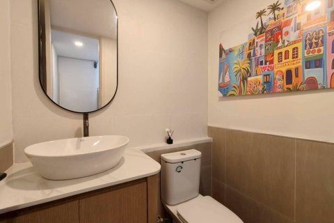 House in Watthana, Bangkok, Thailand 2 bedrooms № 161907 - photo 11