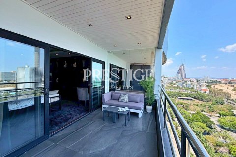 Condo in Pattaya, Thailand, 2 bedrooms № 197686 - photo 18