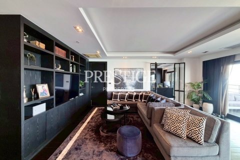 Condo in Pattaya, Thailand, 2 bedrooms № 197686 - photo 3