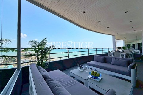 Condo in Pattaya, Thailand, 2 bedrooms № 197686 - photo 29
