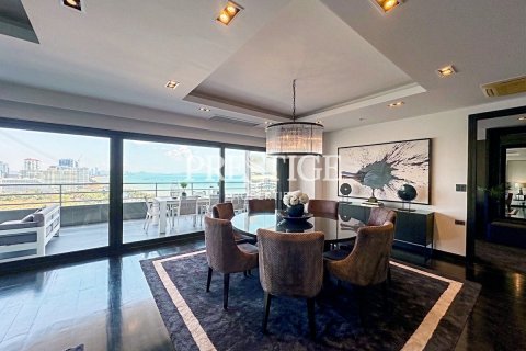 Condo in Pattaya, Thailand, 2 bedrooms № 197686 - photo 6