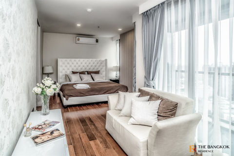 Condo in Bangkok, Thailand, 3 bedrooms № 185807 - photo 5
