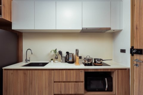 Studio dans le Condo à Watthana, Bangkok, Thaïlande  № 145085 - photo 4