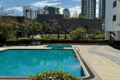 Condo in Watthana, Bangkok, Thailand, 3 bedrooms № 160700 - photo 11