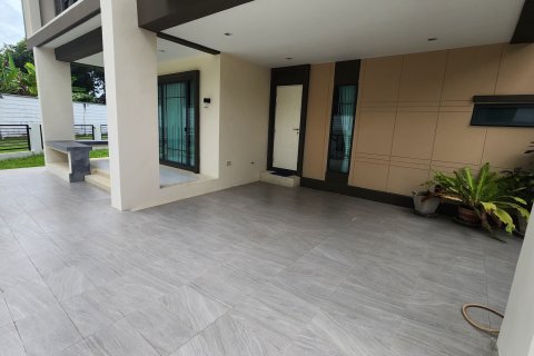 House in Phuket, Thailand 3 bedrooms № 160699 - photo 14