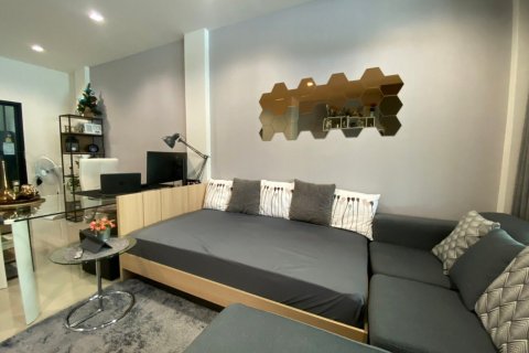 Townhouse in Wang Thonglang, Bangkok, Thailand 3 bedrooms № 160702 - photo 4