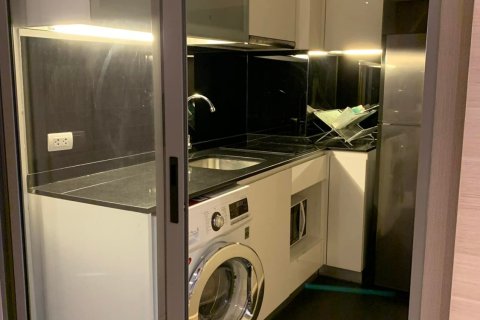 Studio in the Condo in Bang Rak, Bangkok, Thailand  № 158578 - photo 4