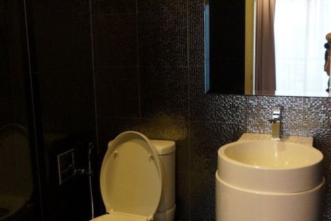 Студия в кондо в Клонг Тоэй, Бангкок, Таиланд № 158576 - фото 8