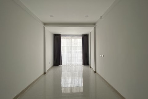 Townhouse in Watthana, Bangkok, Thailand 3 bedrooms № 161275 - photo 18
