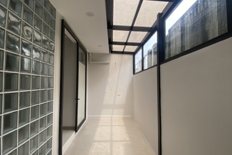 Townhouse in Watthana, Bangkok, Thailand 3 bedrooms № 161275 - photo 23