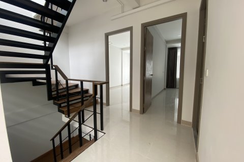 Townhouse in Watthana, Bangkok, Thailand 3 bedrooms № 161275 - photo 13