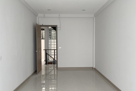 Townhouse in Watthana, Bangkok, Thailand 3 bedrooms № 161275 - photo 17