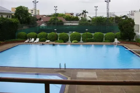 Condo in Watthana, Bangkok, Thailand, 2 bedrooms  № 161276 - photo 12