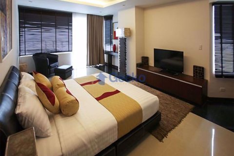 Condo in Pattaya, Thailand, 3 bedrooms № 197328 - photo 2