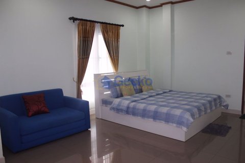 House in Pattaya, Thailand 6 bedrooms № 197323 - photo 13